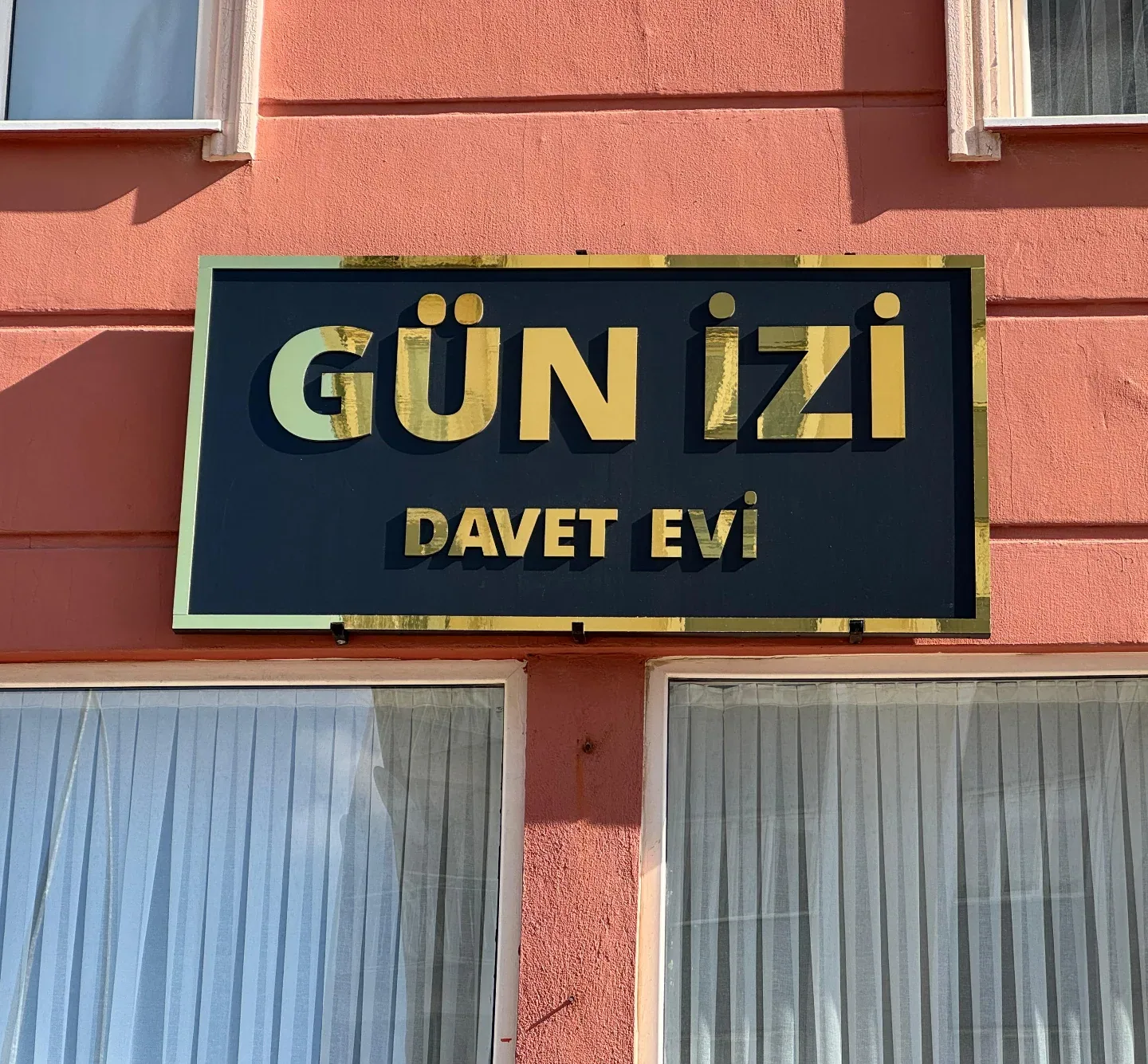 Gün İzi Davet Evi Aynalı Gold Alikor Tabela, Uşak