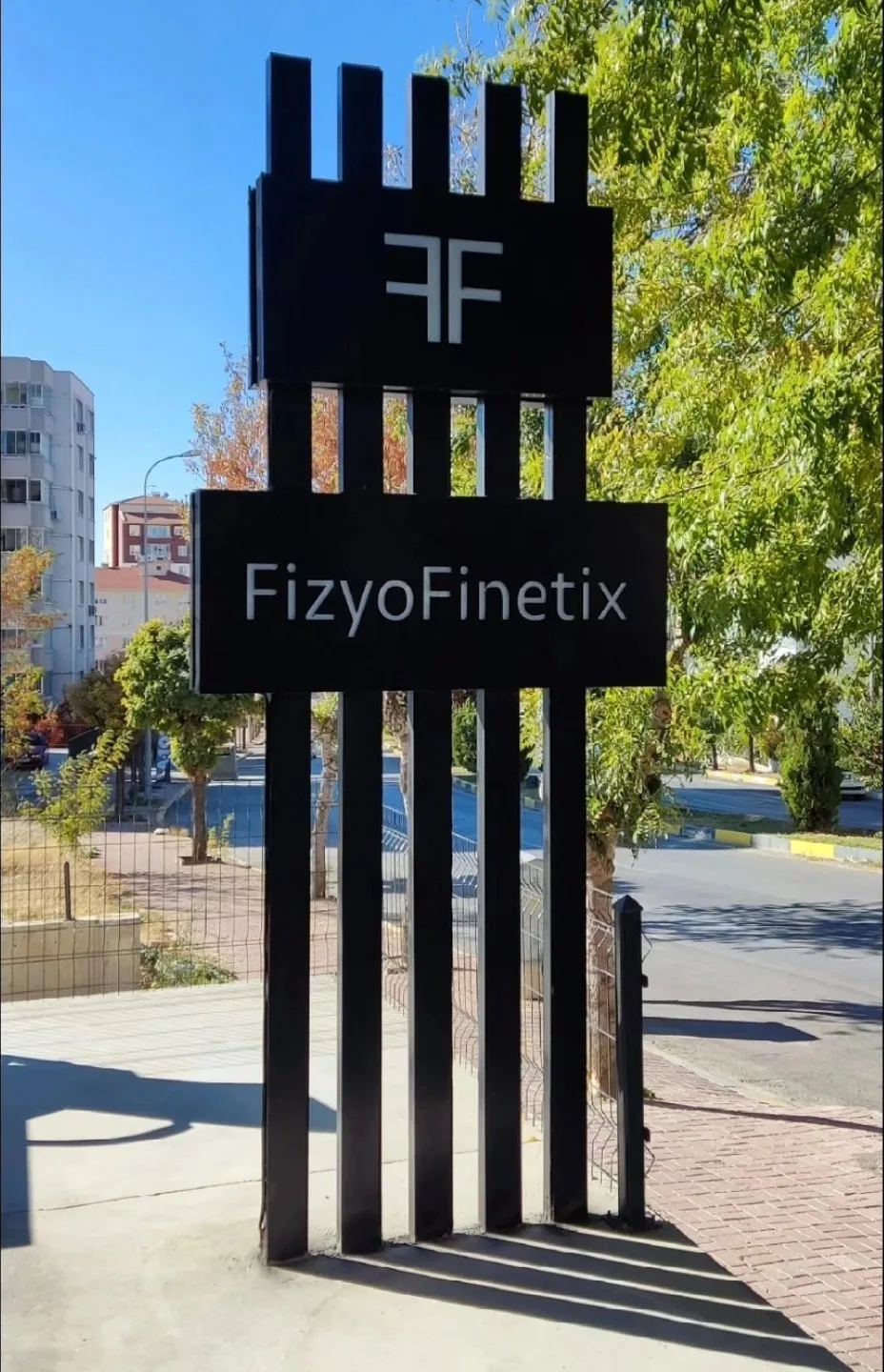 FizyoFinetix Totem Tabela, Uşak