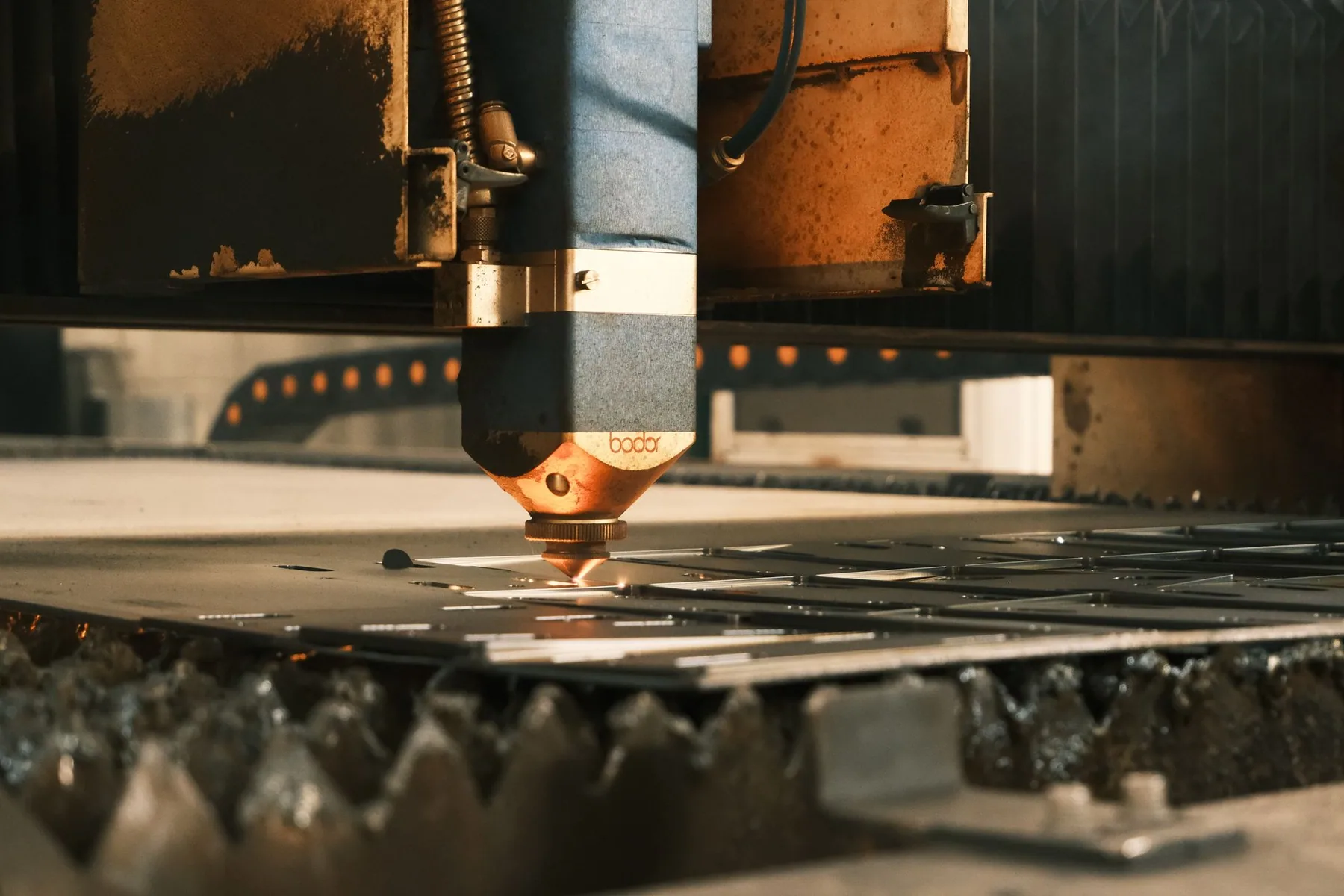 Lazer, CNC ve UV Baskı, Uşak